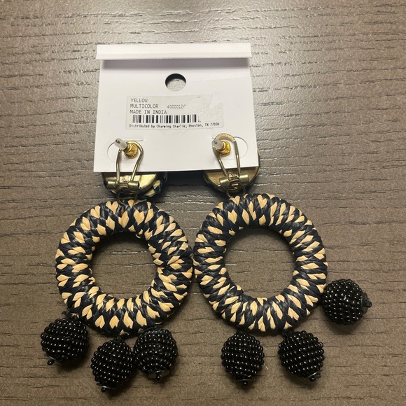 Earrings - Picture 2 of 3